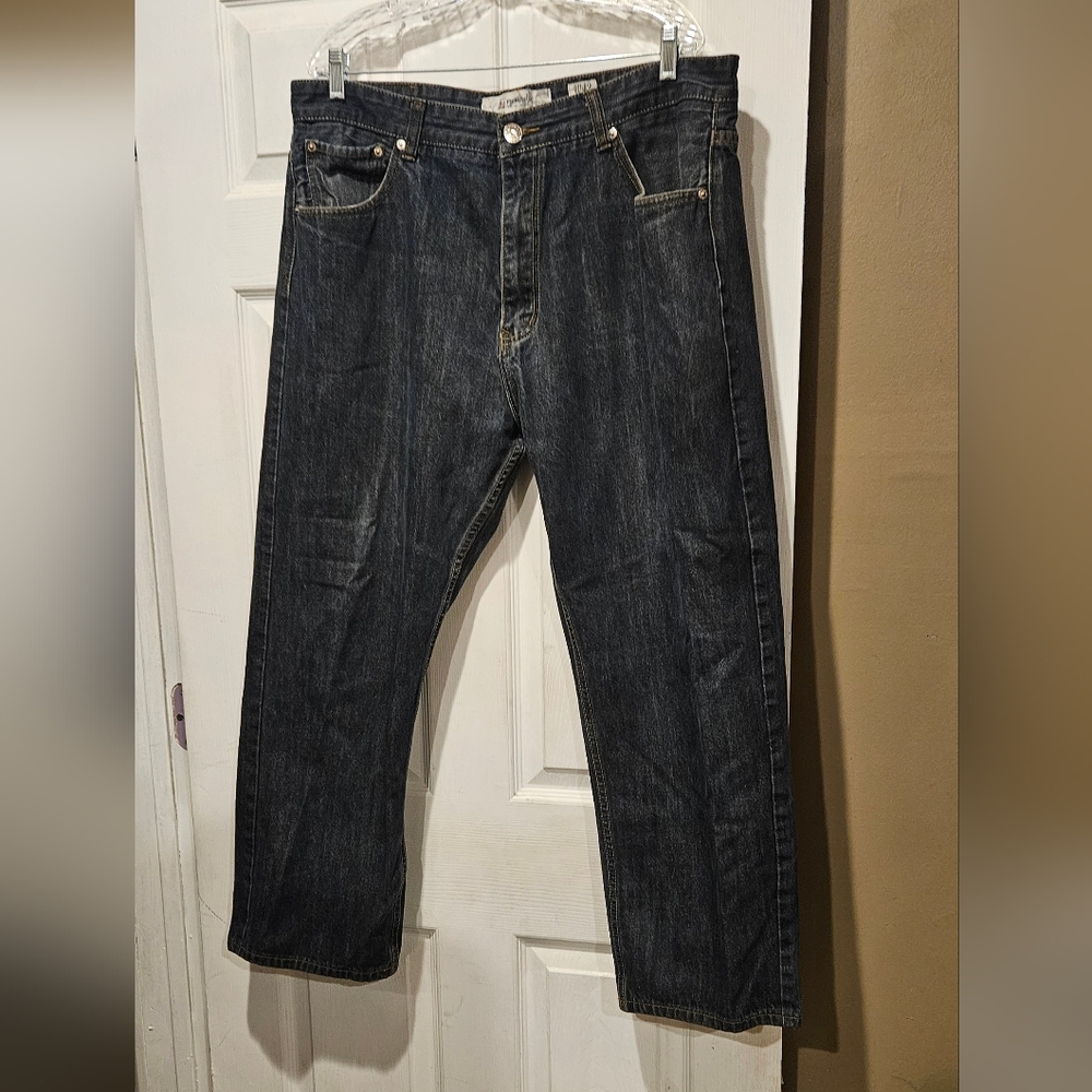 PJ MARK STRAIGHT LEG JEANS